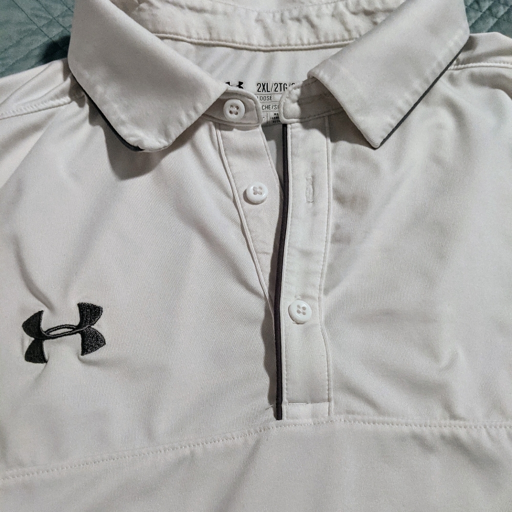 - XXL Under Armour golf shirt